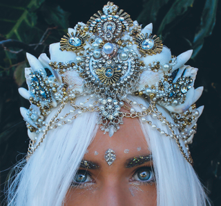 Illustration for article titled These Elaborate Seashell Crowns Are Perfect for a Mermaid Queen